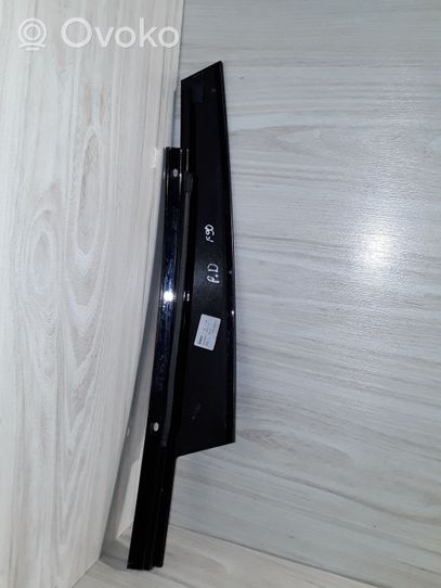 BMW M5 F90 Front door glass trim molding 