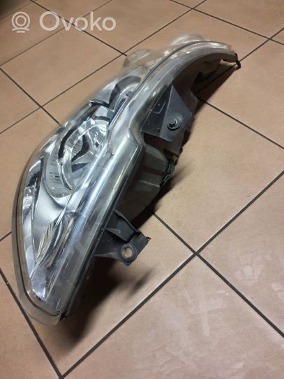 Renault Master III Faro/fanale 260100049R