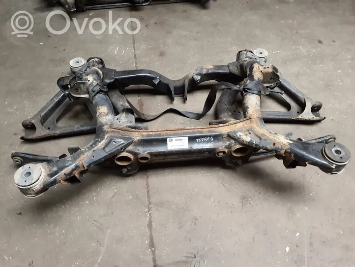 Volkswagen Touareg I Rear subframe 7L0500041