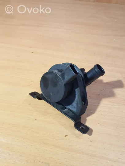 Audi A1 Pompe à eau de liquide de refroidissement 1K0965561L