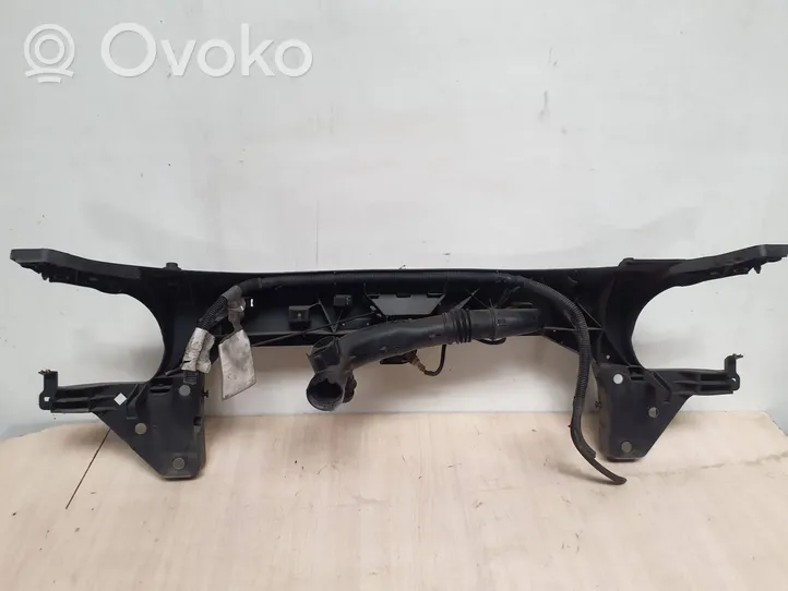 Renault Modus Jäähdyttimen kehyksen suojapaneeli 8200224763