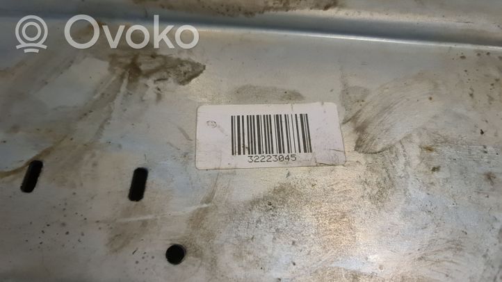 Volvo XC90 Hybrid/electric vehicle battery bracket 32223045