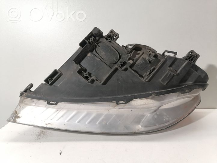 Volvo V70 Faro delantero/faro principal 31214354