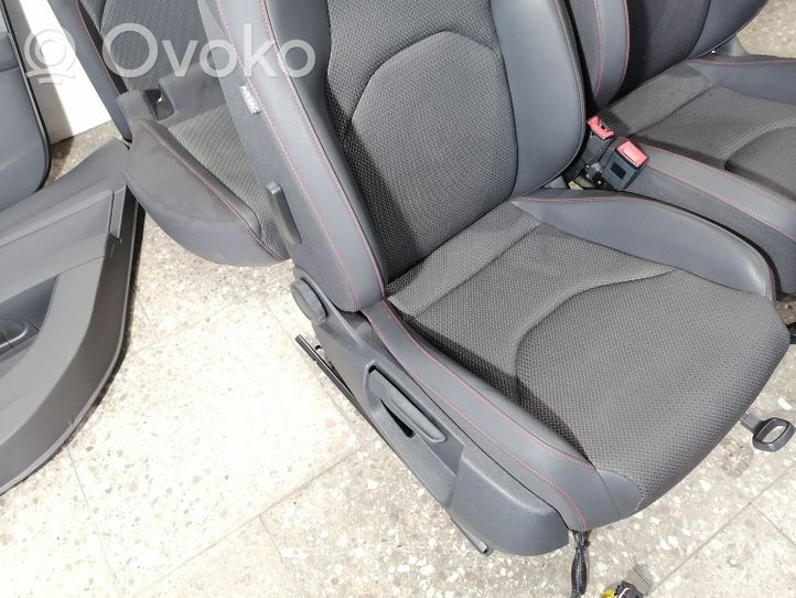 Seat Leon (5F) Set interni 