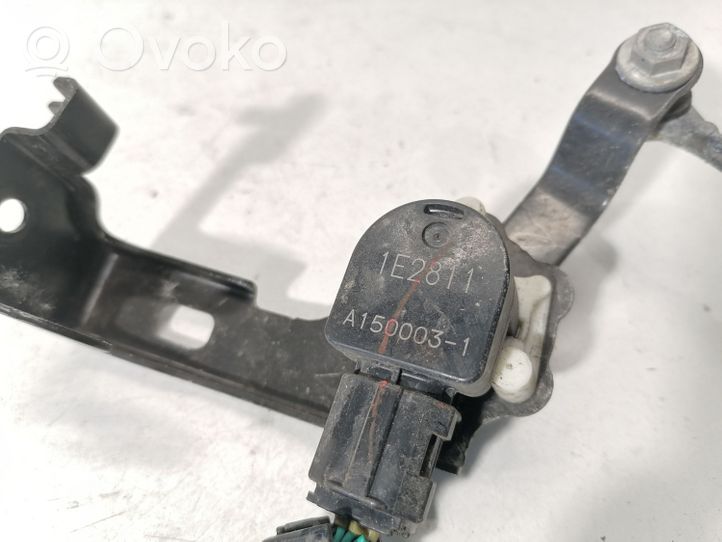 Lexus ES 250 - 300 - 330 Sensor de nivel del faro delantero/principal 1E2811