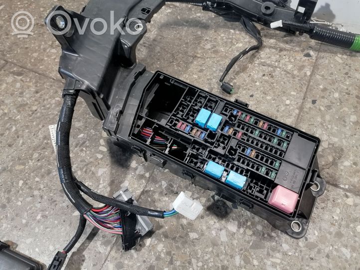 Lexus LS 500 Fuse box set 61763W