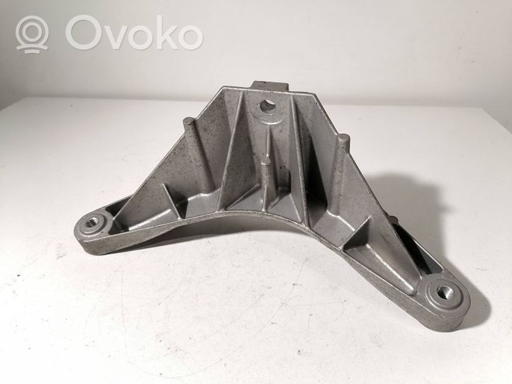 BMW 5 G30 G31 Supporto di montaggio scatola del cambio 10060411