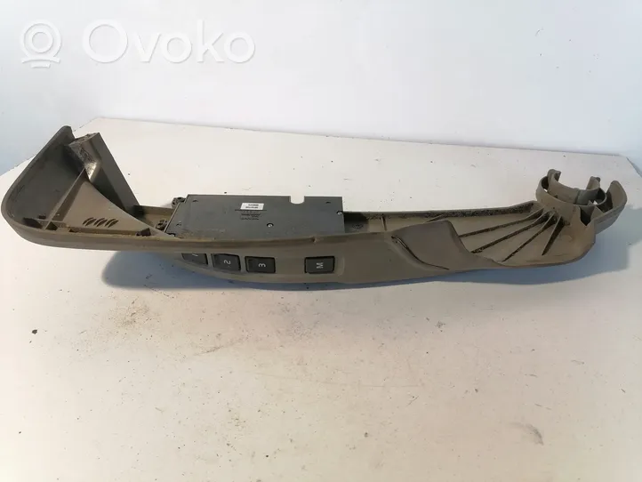 Volvo XC60 Front door seat control surround trim 39892972