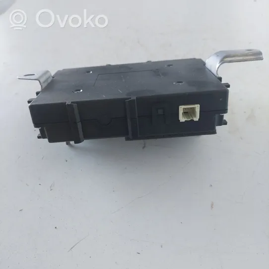 Lexus RX 450H Module de frein de stationnement 896C048020