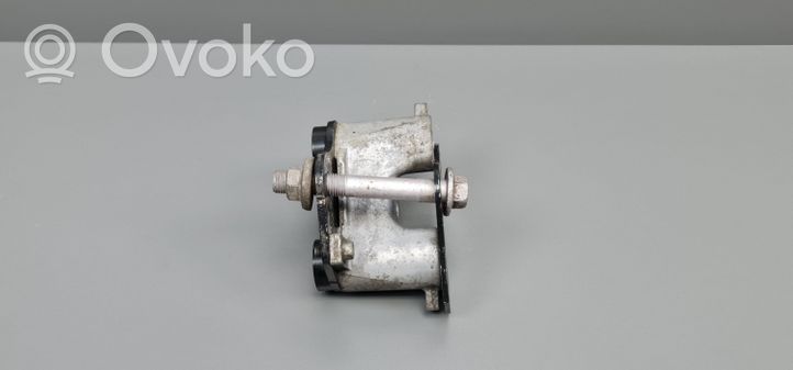 Mazda 6 Supporto di montaggio del motore (usato) KD62