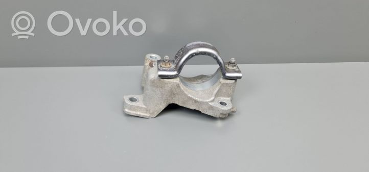 Mazda 6 Staffa del cuscinetto di supporto dell’albero di trasmissione G2A51