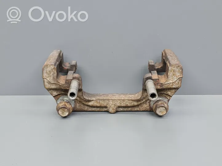 Honda Civic IX Supporto della pinza del freno anteriore 672