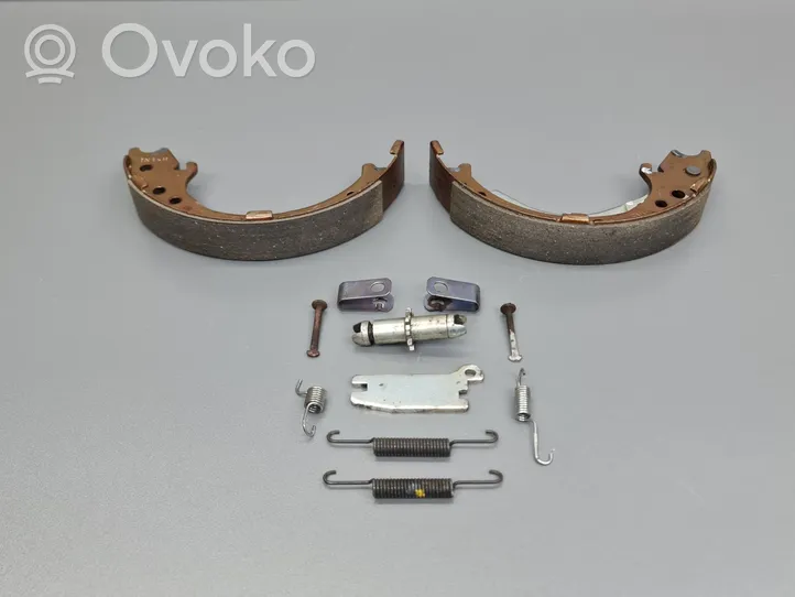 Honda CR-V Handbrake/parking brake pads E6010036