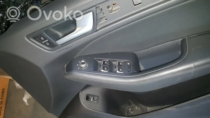 Audi Q5 SQ5 Apmušimas priekinių durų (obšifke) 8R2867106