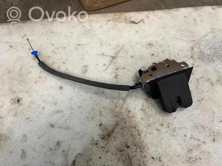 Audi Q7 4M Siłownik elektryczny podnoszenia klapy tylnej / bagażnika 4M0827887B