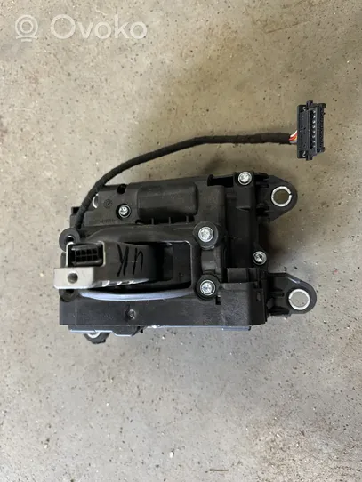 Audi Q7 4M Gear shifter/selector 4M2713041E