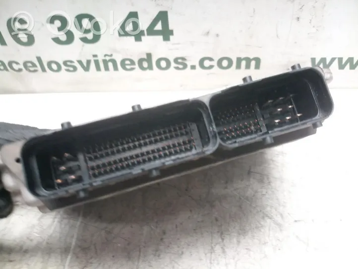 Toyota Yaris Calculateur moteur ECU 896610DB60