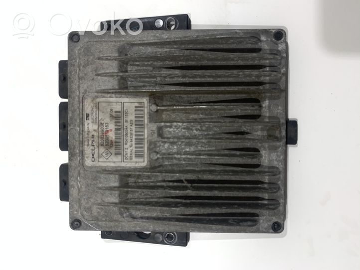 Renault Clio III Komputer / Sterownik ECU silnika 8200399038