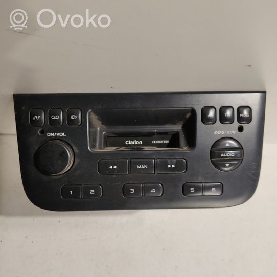 Peugeot 406 Unité principale radio / CD / DVD / GPS PU1646A