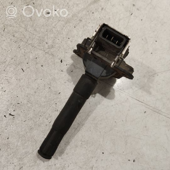 Audi A4 S4 B5 8D Cewka zapłonowa wysokiego napięcia 058905105