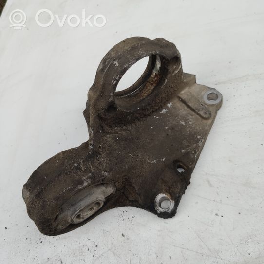 Peugeot 607 Vetoakselin tukilaakerin kiinnike 9635799580