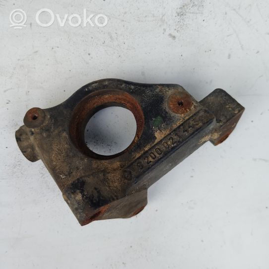 Renault Espace III Driveshaft support bearing bracket 8200021443