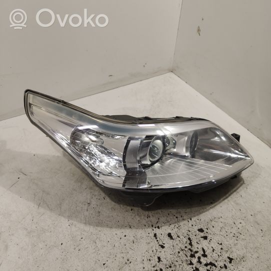 Citroen C4 II Lampa przednia 9684382880