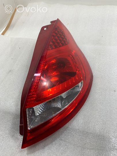 Ford Fiesta Lampa tylna 8A6113404A