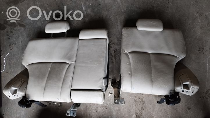 Subaru Outback Sitze komplett 