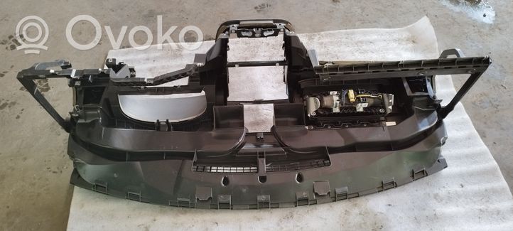 Volkswagen Golf V Dashboard 1K1857003