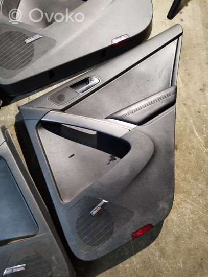 Volkswagen Tiguan Set di rivestimento del pannello della portiera 