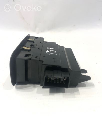 Volvo XC70 Electric window control switch 30658146