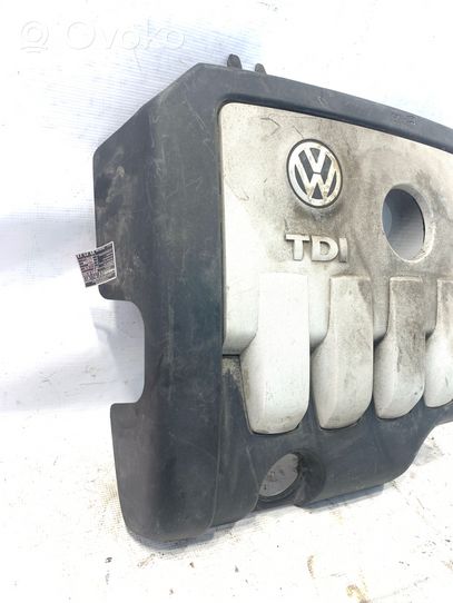 Volkswagen PASSAT B6 Couvercle cache moteur 03G103925BH