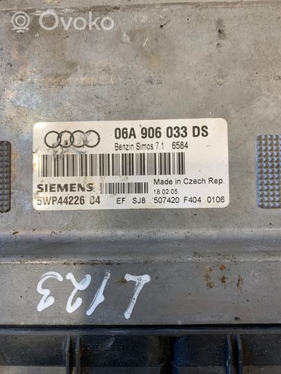 Audi A3 S3 A3 Sportback 8P Sterownik / Moduł ECU 06A906033DS