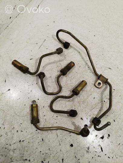 Nissan Pathfinder R51 Tuyau d'alimentation d'injecteur de carburant 