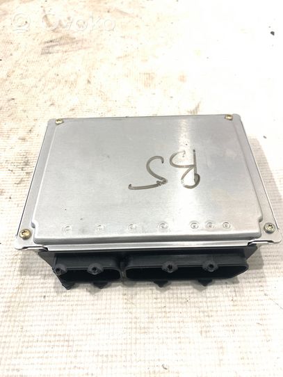 Volkswagen PASSAT B5 Sterownik / Moduł ECU 8D0907558F