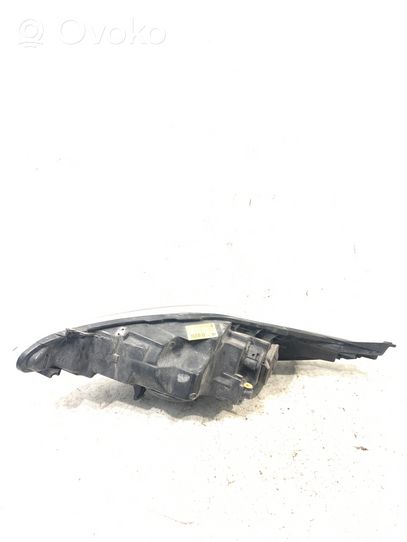 Ford Fiesta Lampa przednia 8A6113W029AG