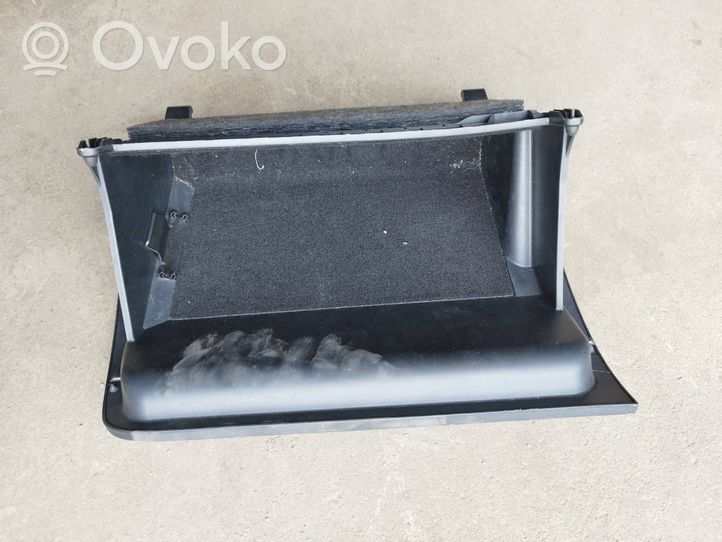 Skoda Octavia Mk3 (5E) Kit de boîte à gants 5E1857121