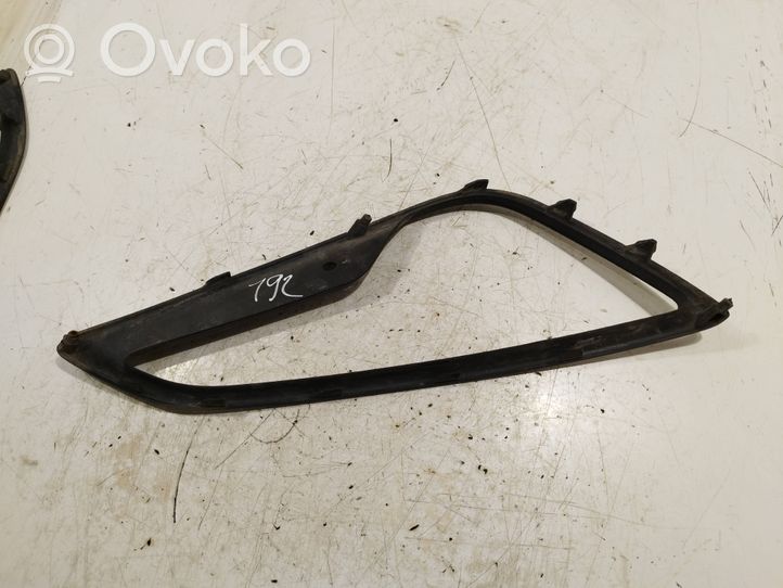 Hyundai i40 Grille antibrouillard avant 865273Z000