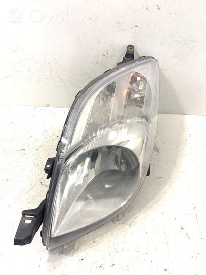 Toyota Yaris Lampa przednia 89901286