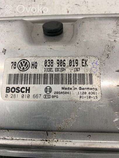 Volkswagen PASSAT B5 Variklio valdymo blokas 038906019EK