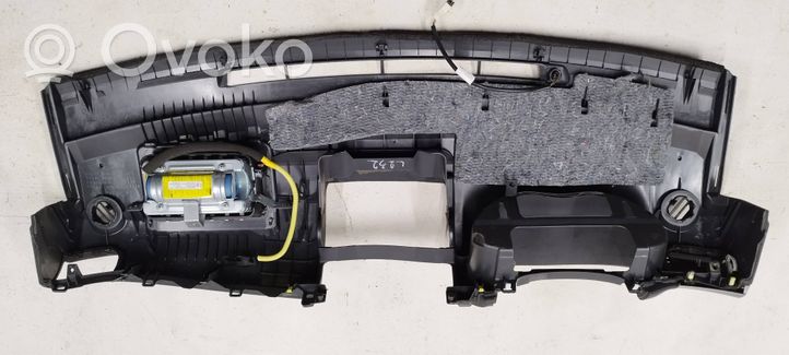 Toyota Avensis T250 Panel de instrumentos 5531105070