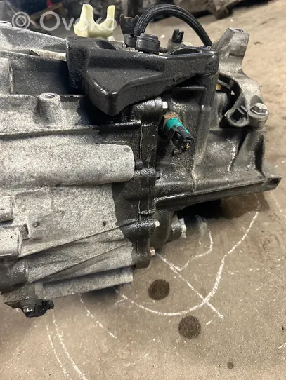 Renault Megane III Manual 6 speed gearbox 8200907117