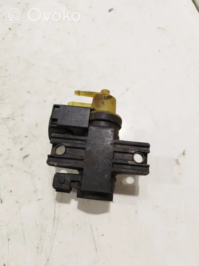 Renault Megane III Vacuum valve 8200790180