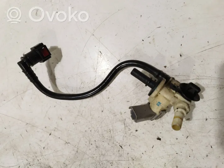 Renault Megane III Tuyau d'alimentation conduite de carburant 