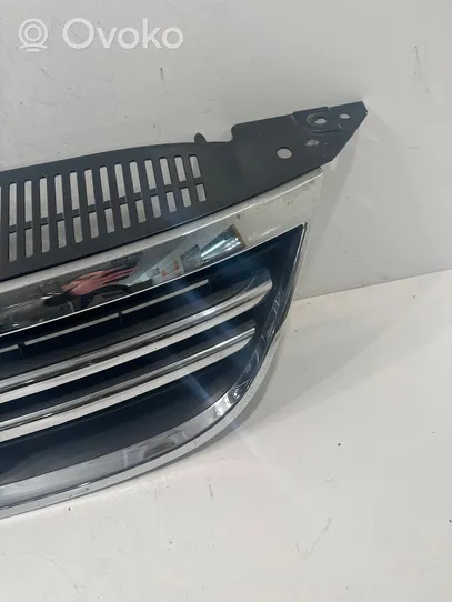 Volkswagen Tiguan Etupuskurin ylempi jäähdytinsäleikkö 5n0853651a