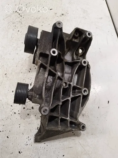 BMW 3 E90 E91 Generator/alternator bracket 7802639