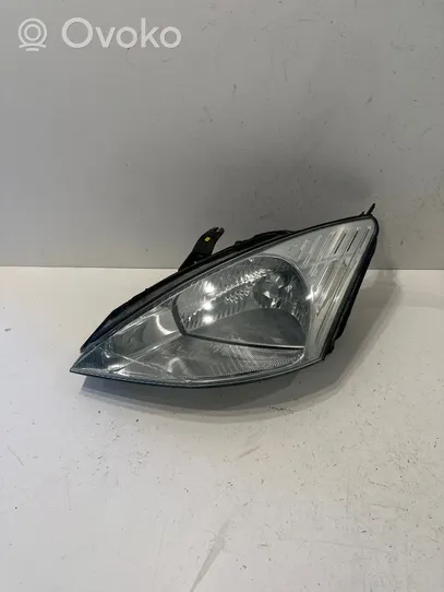 Ford Focus Lampa przednia 