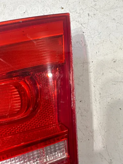 Volkswagen PASSAT B7 Lampy tylnej klapy bagażnika 3AF945094C