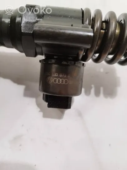 Audi A3 S3 8P Inyector de combustible 03g130073b